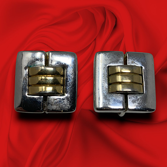 Vtg St. John Gold Tone Chunky Square Clip On Earrings Modernist Couture Runway - Picture 2 of 6